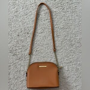 Steve Madden Tan Crossbody Bag with Gold Chain